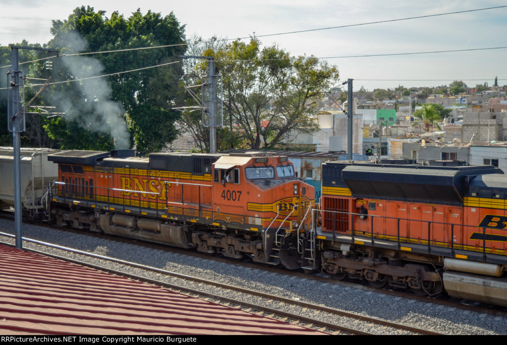 BNSF C44-9W Locomotive